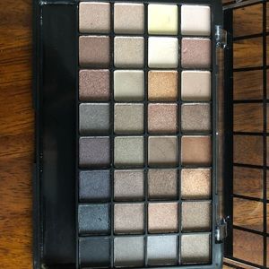 Eyeshadow Palette